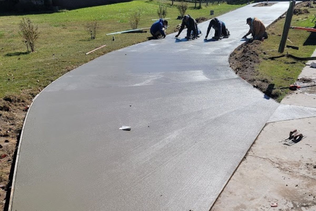 From Wear and Tear to Wow Factor: Driveway Repair That Redefines Curb Appeal
